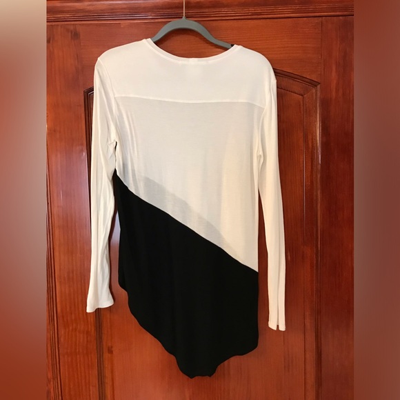 BcbgMaxAzria top - Picture 2 of 3